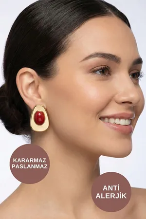 Bordo Taşlı Plaka Model Gold Çelik Küpe